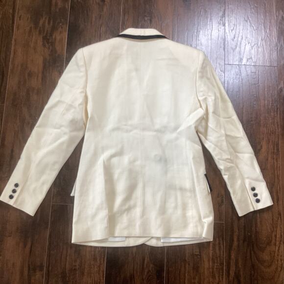 J. Gallery Contrast Trim Blazer - Picture 7 of 7